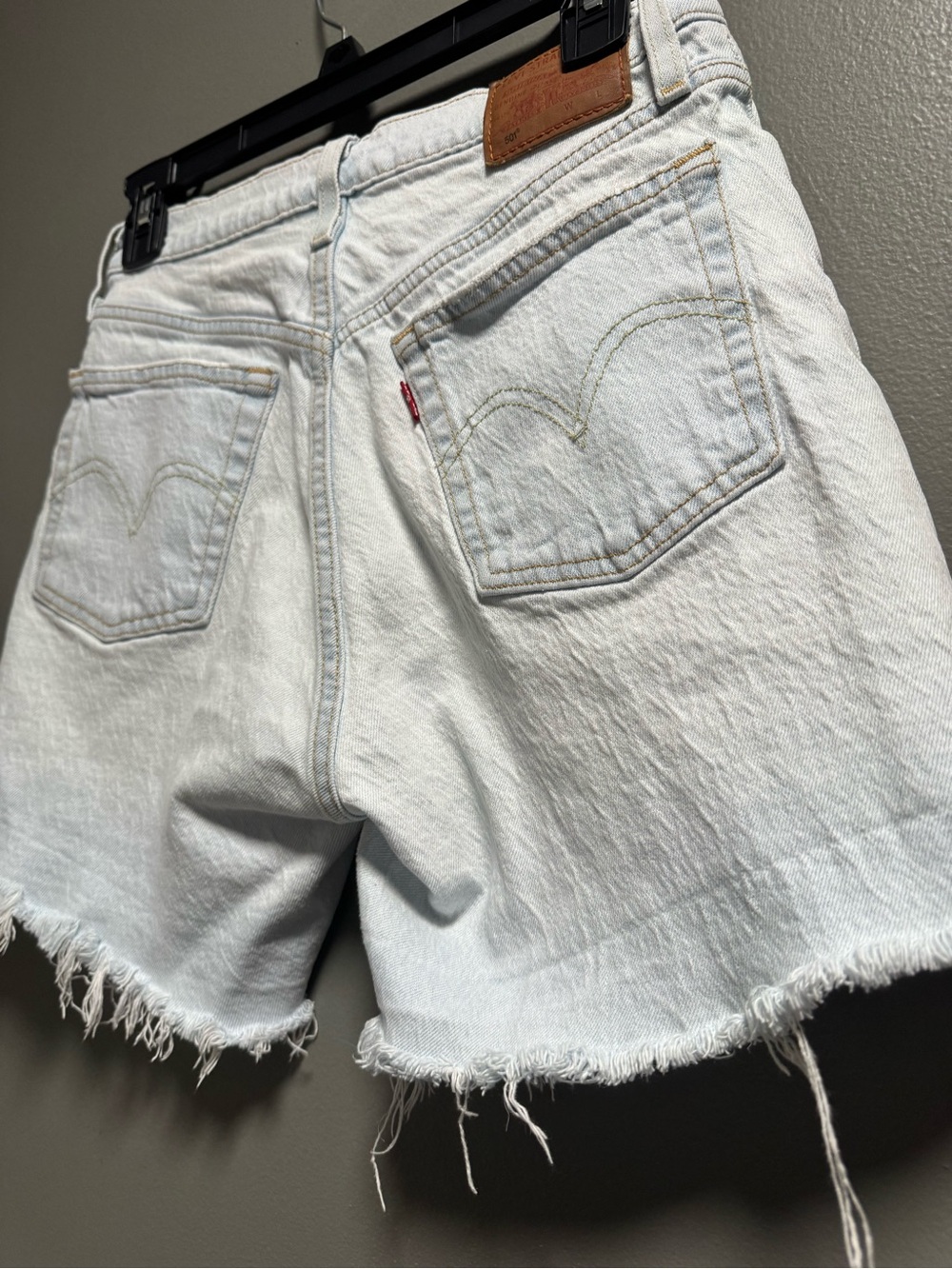 Levi's 501 Mid Thigh Short Light Blue Frayed Hem “Capital E” Denim Shorts W26 - Picture 11 of 14